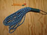 Thick loop flogger Loop flogger out of 8mm thick PPM cord, in blue, white and black, with a dark green handle