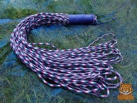 Sakura loop flogger Loop flogger in a multicolour cord in blue, pink and white